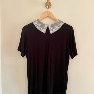 Simons Contemporary Black Tee with lace collar